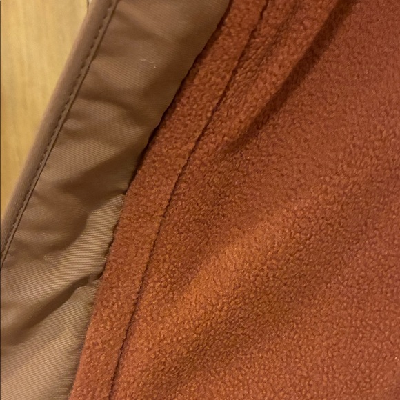 Faherty Cream with Rust Fleece sheepskin style vest - Picture 8 of 10